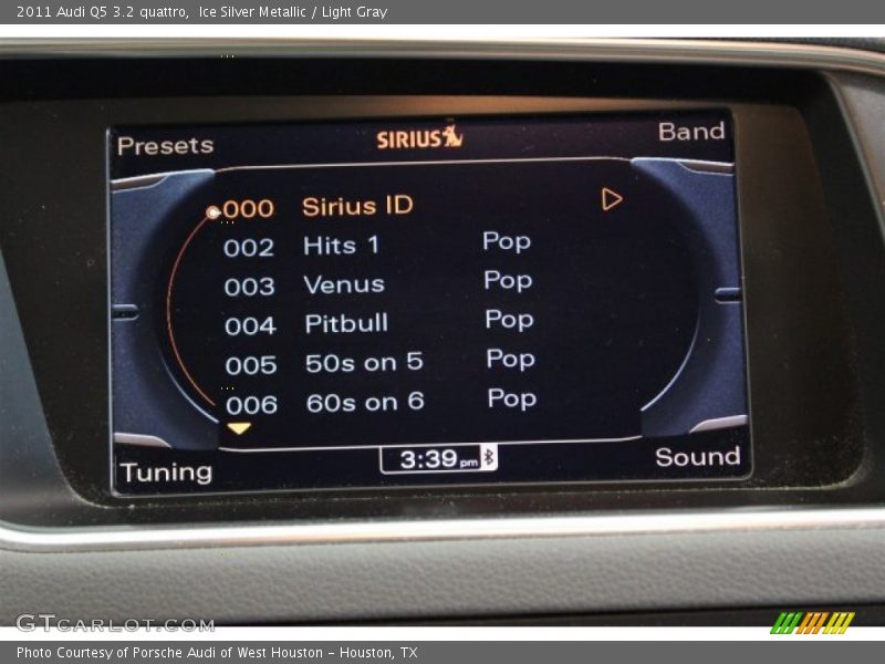 Ice Silver Metallic / Light Gray 2011 Audi Q5 3.2 quattro