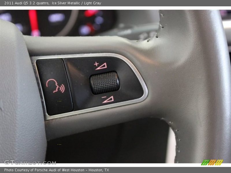 Ice Silver Metallic / Light Gray 2011 Audi Q5 3.2 quattro