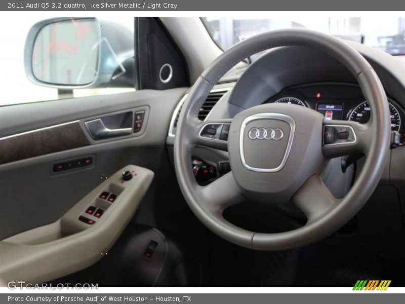 Ice Silver Metallic / Light Gray 2011 Audi Q5 3.2 quattro