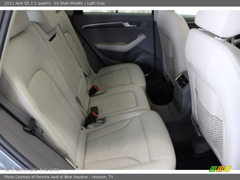 Ice Silver Metallic / Light Gray 2011 Audi Q5 3.2 quattro