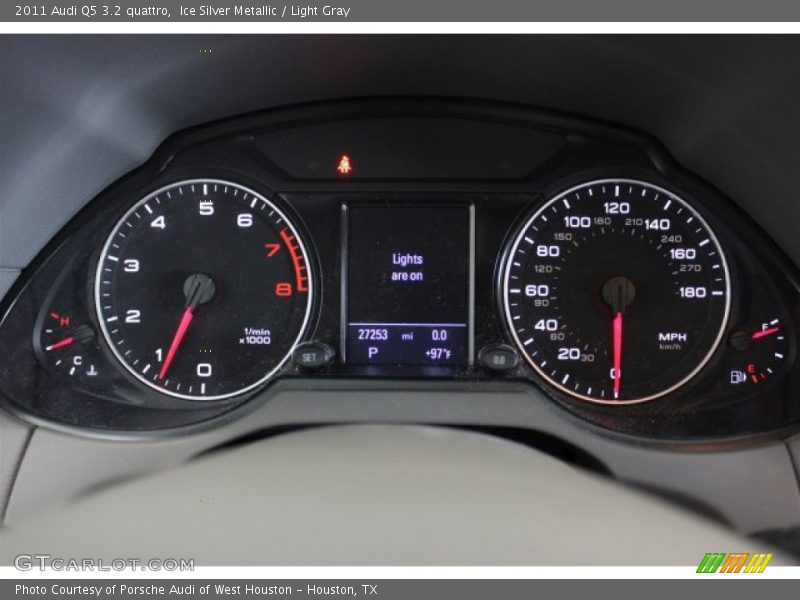 Ice Silver Metallic / Light Gray 2011 Audi Q5 3.2 quattro
