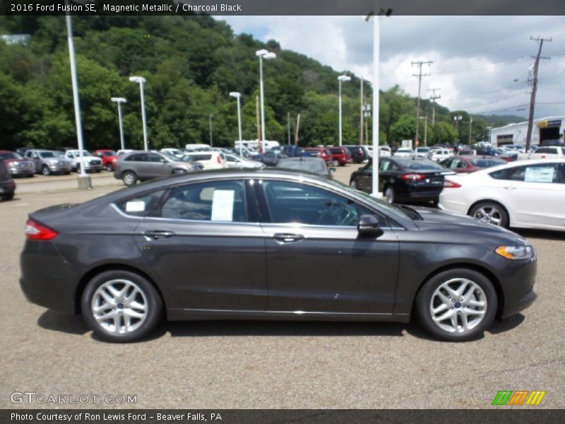 Magnetic Metallic / Charcoal Black 2016 Ford Fusion SE