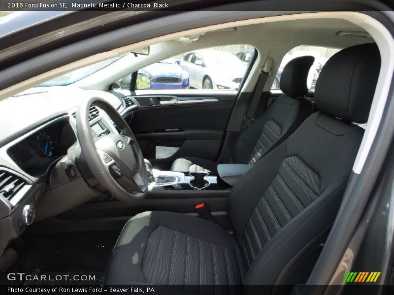 Magnetic Metallic / Charcoal Black 2016 Ford Fusion SE