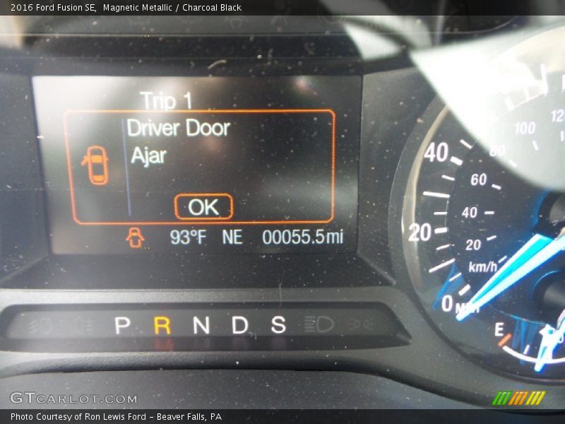 Magnetic Metallic / Charcoal Black 2016 Ford Fusion SE