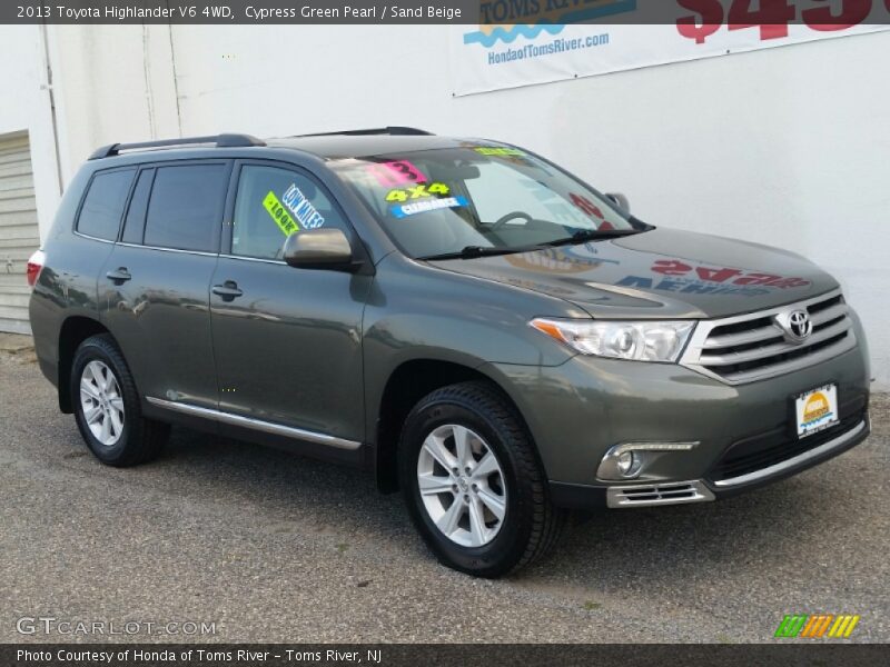 Cypress Green Pearl / Sand Beige 2013 Toyota Highlander V6 4WD