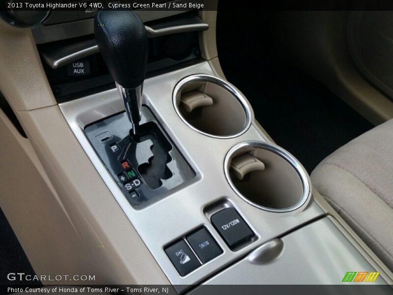 Cypress Green Pearl / Sand Beige 2013 Toyota Highlander V6 4WD