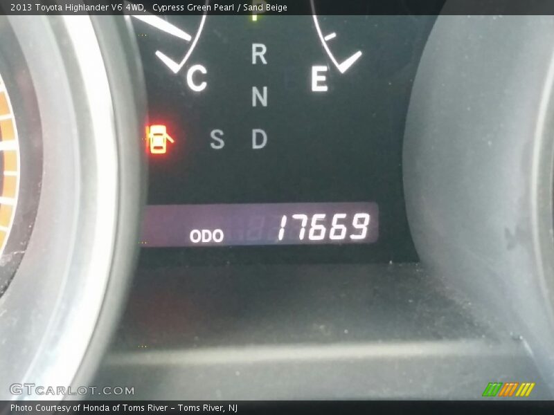 Cypress Green Pearl / Sand Beige 2013 Toyota Highlander V6 4WD