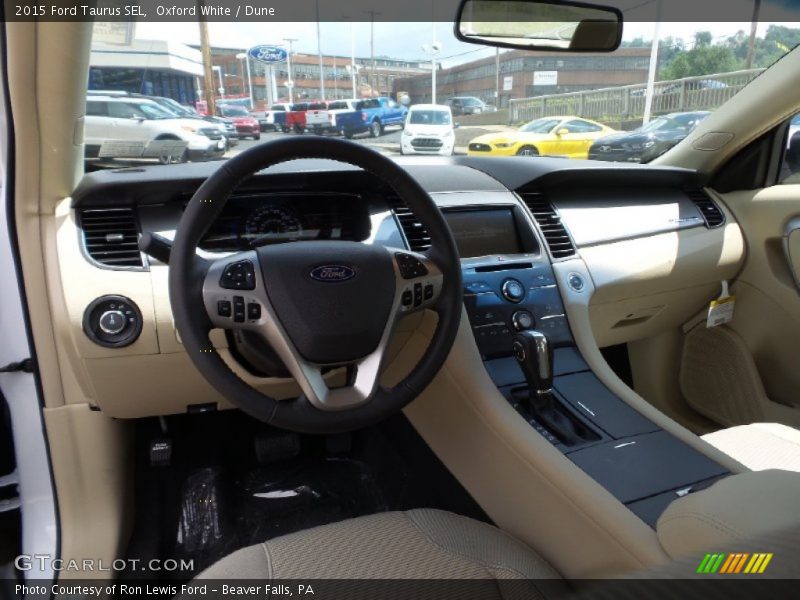 Oxford White / Dune 2015 Ford Taurus SEL