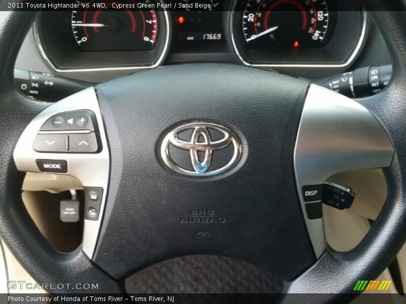 Cypress Green Pearl / Sand Beige 2013 Toyota Highlander V6 4WD