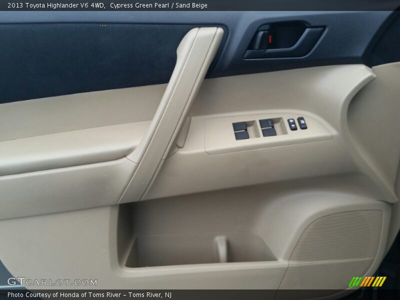 Cypress Green Pearl / Sand Beige 2013 Toyota Highlander V6 4WD