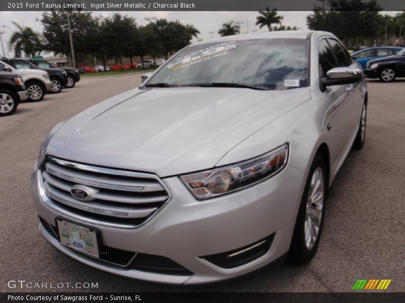 Ingot Silver Metallic / Charcoal Black 2015 Ford Taurus Limited