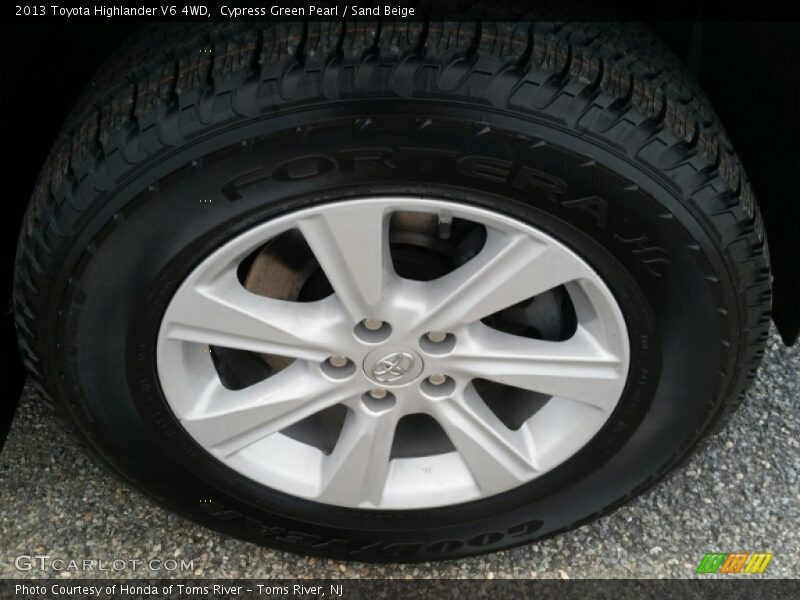 Cypress Green Pearl / Sand Beige 2013 Toyota Highlander V6 4WD