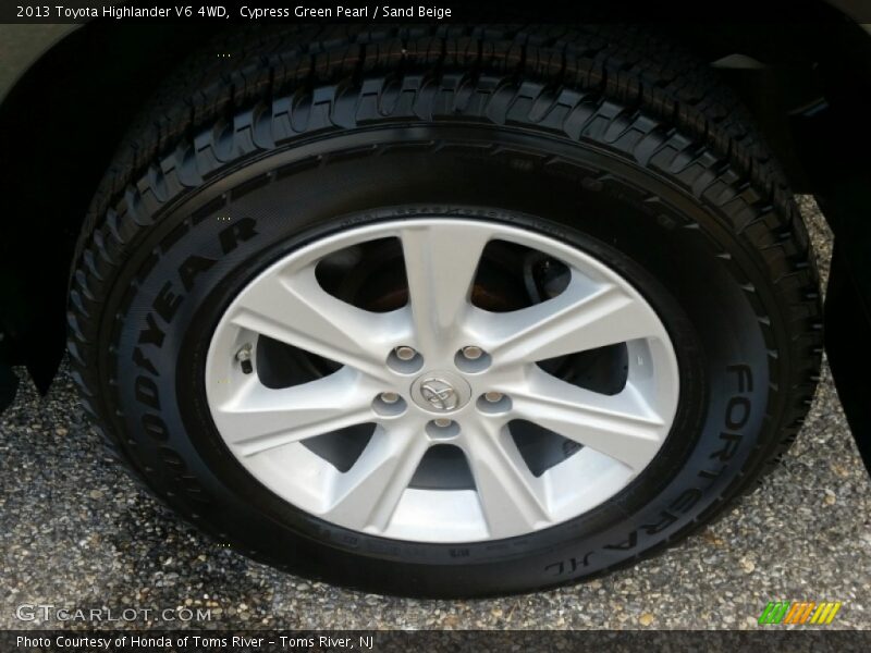 Cypress Green Pearl / Sand Beige 2013 Toyota Highlander V6 4WD