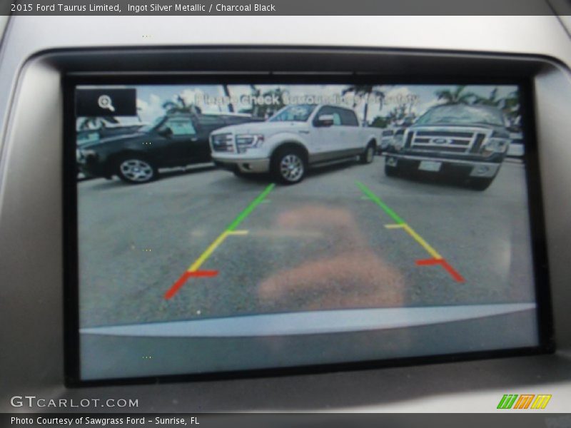 Ingot Silver Metallic / Charcoal Black 2015 Ford Taurus Limited