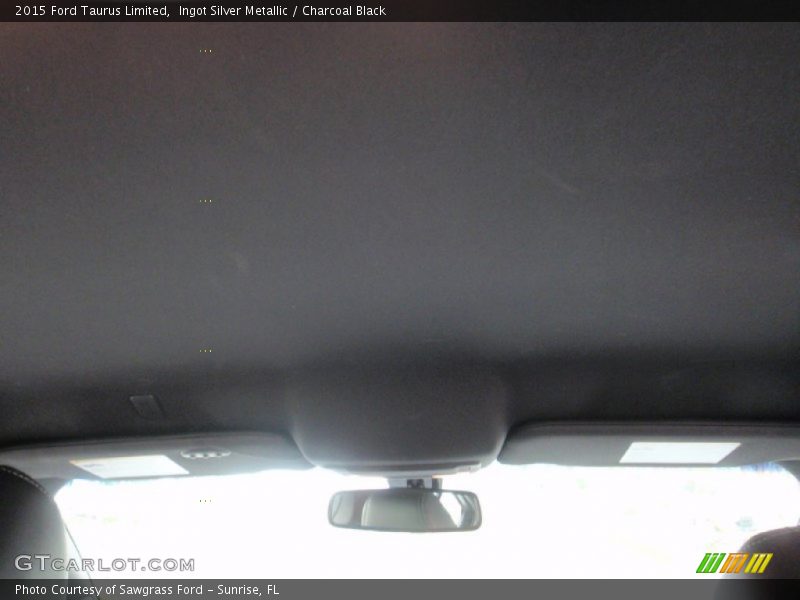 Ingot Silver Metallic / Charcoal Black 2015 Ford Taurus Limited