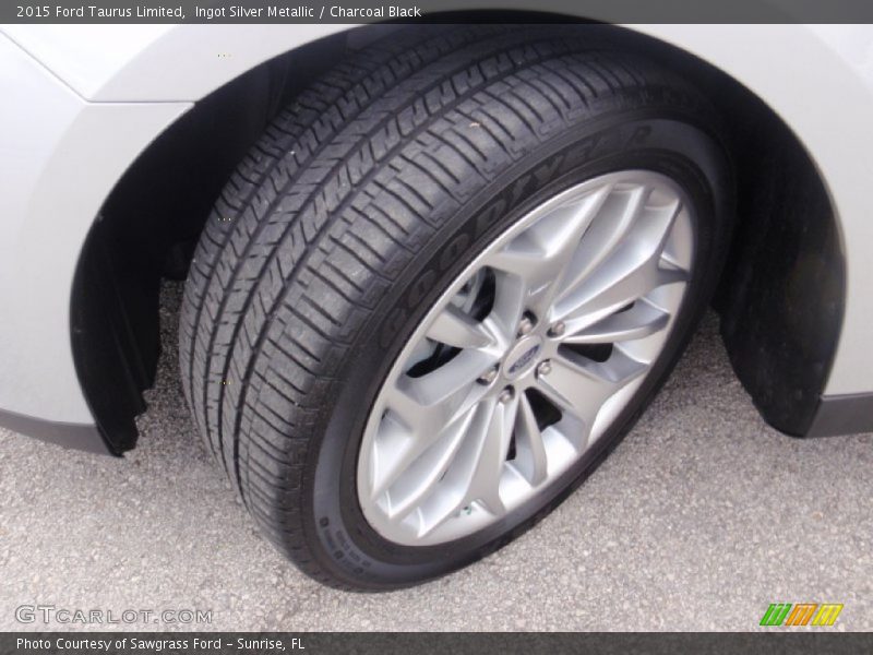 Ingot Silver Metallic / Charcoal Black 2015 Ford Taurus Limited