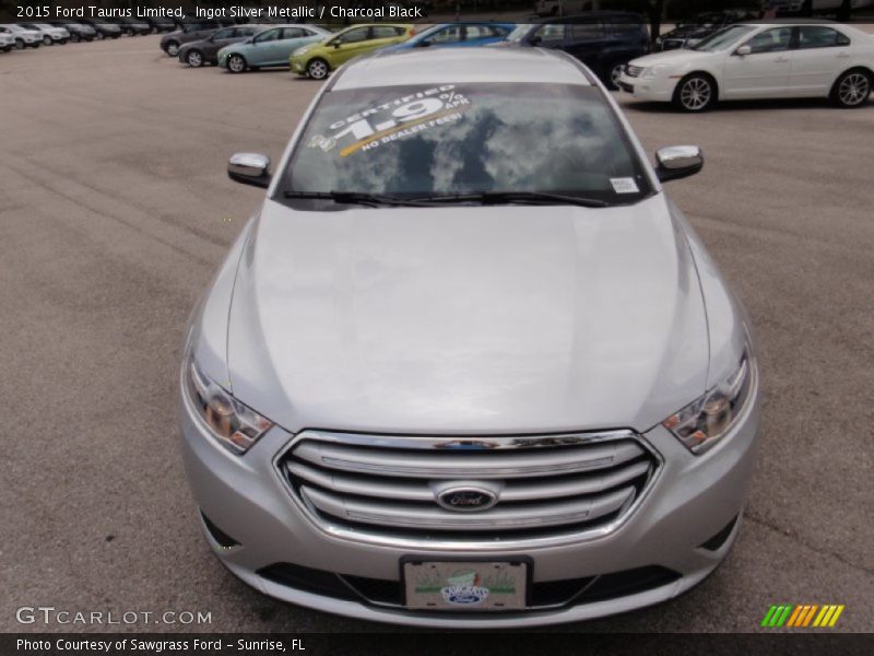 Ingot Silver Metallic / Charcoal Black 2015 Ford Taurus Limited