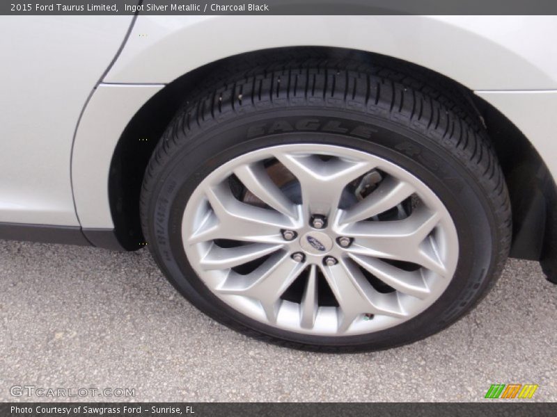 Ingot Silver Metallic / Charcoal Black 2015 Ford Taurus Limited