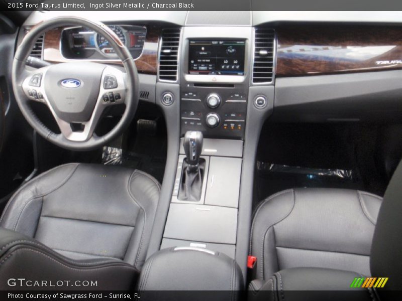 Ingot Silver Metallic / Charcoal Black 2015 Ford Taurus Limited