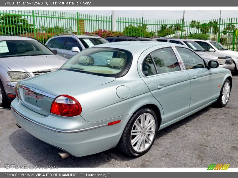 Seafrost Metallic / Ivory 2008 Jaguar S-Type 3.0
