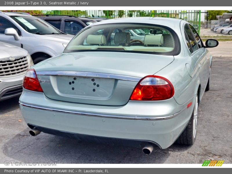 Seafrost Metallic / Ivory 2008 Jaguar S-Type 3.0