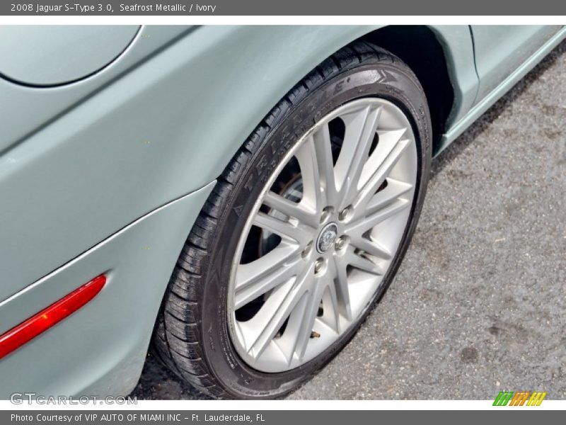 Seafrost Metallic / Ivory 2008 Jaguar S-Type 3.0