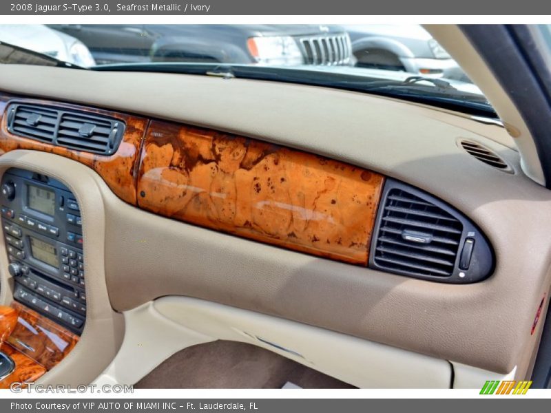 Seafrost Metallic / Ivory 2008 Jaguar S-Type 3.0