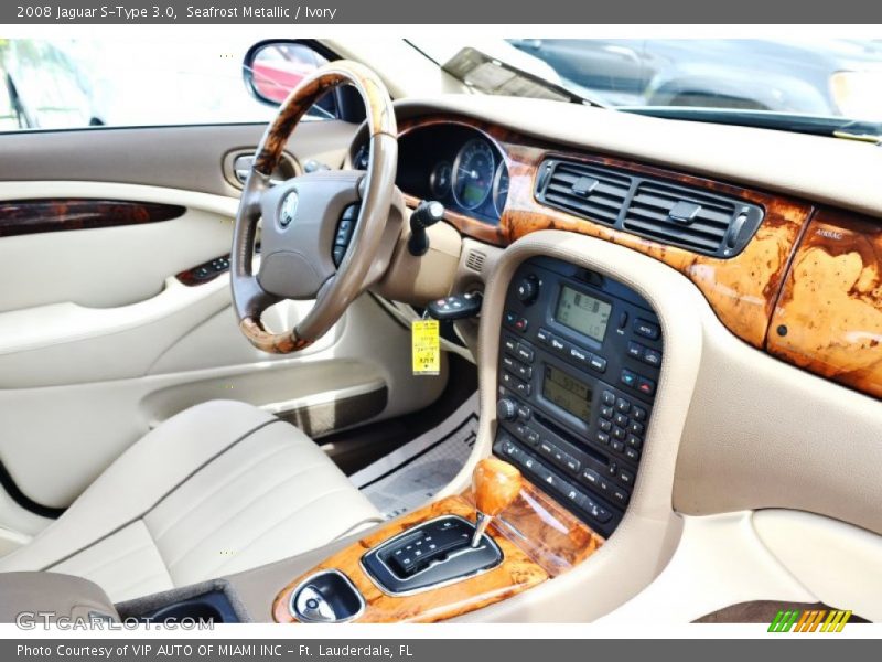 Seafrost Metallic / Ivory 2008 Jaguar S-Type 3.0