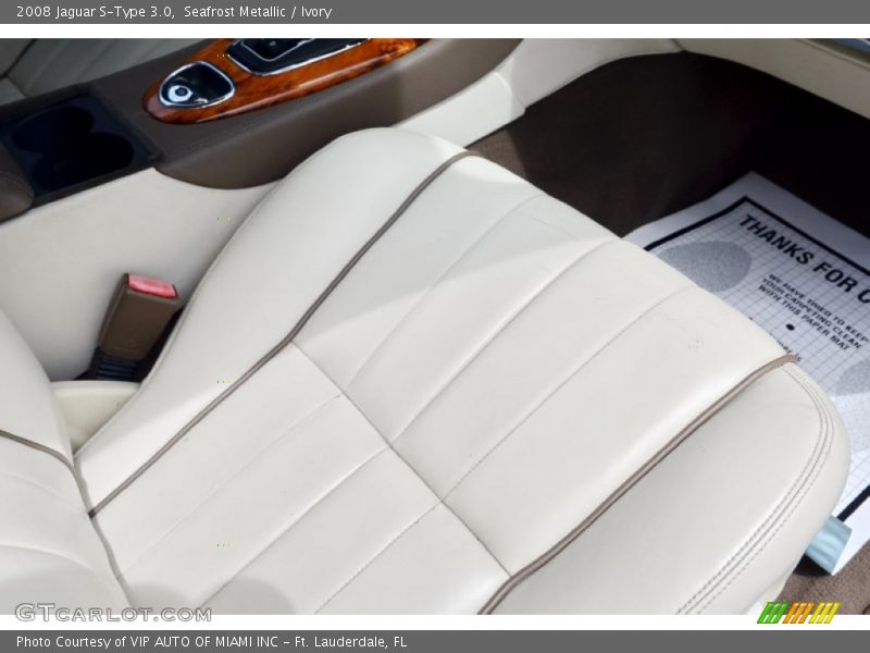 Seafrost Metallic / Ivory 2008 Jaguar S-Type 3.0