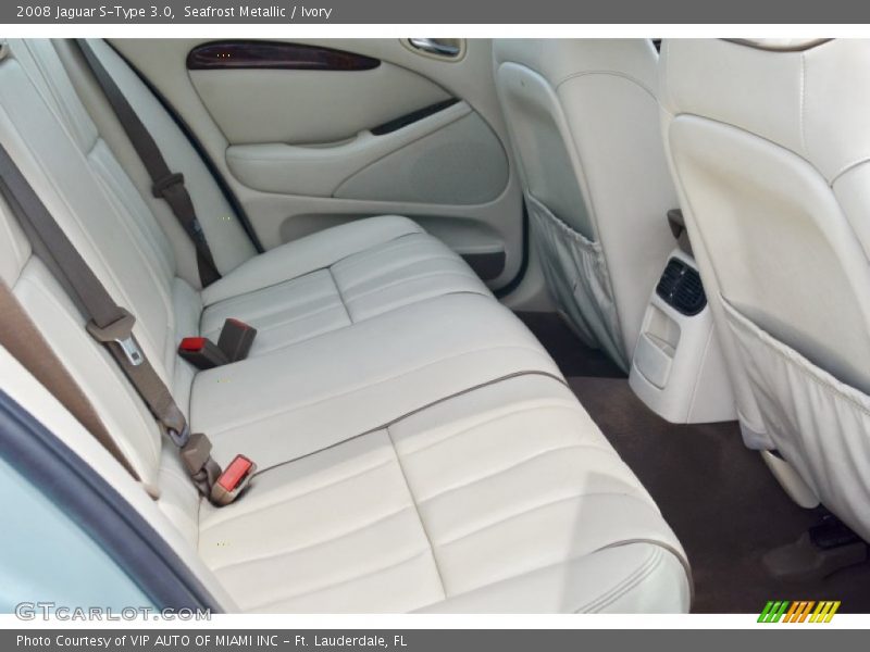 Seafrost Metallic / Ivory 2008 Jaguar S-Type 3.0
