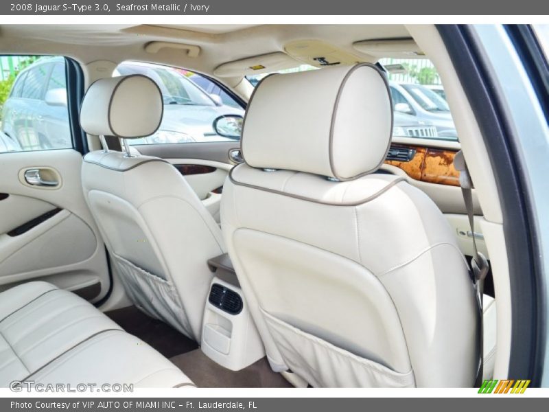 Seafrost Metallic / Ivory 2008 Jaguar S-Type 3.0