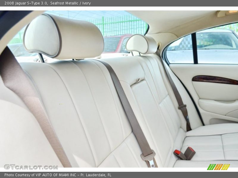 Seafrost Metallic / Ivory 2008 Jaguar S-Type 3.0