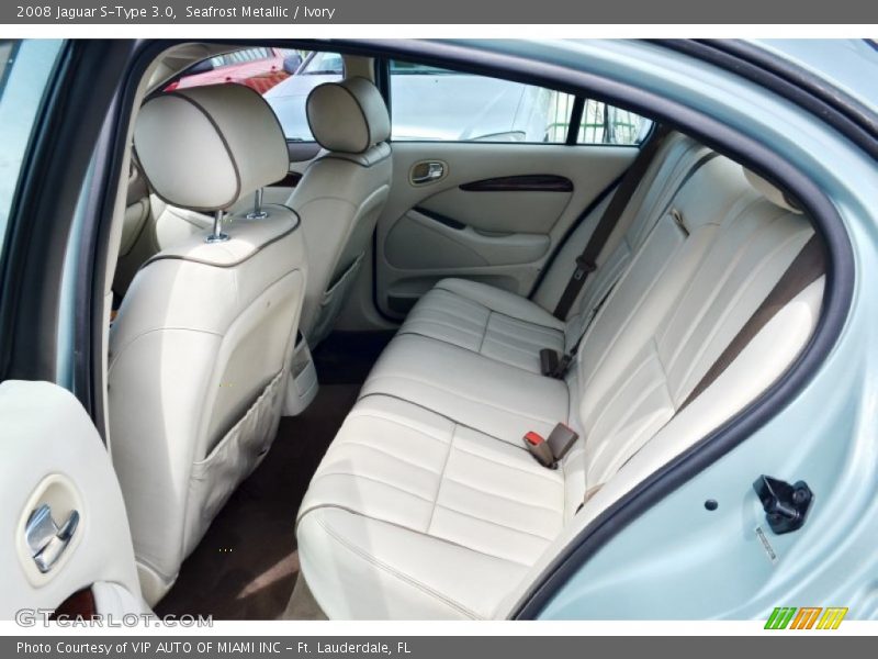 Seafrost Metallic / Ivory 2008 Jaguar S-Type 3.0