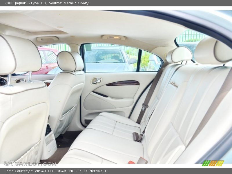 Seafrost Metallic / Ivory 2008 Jaguar S-Type 3.0