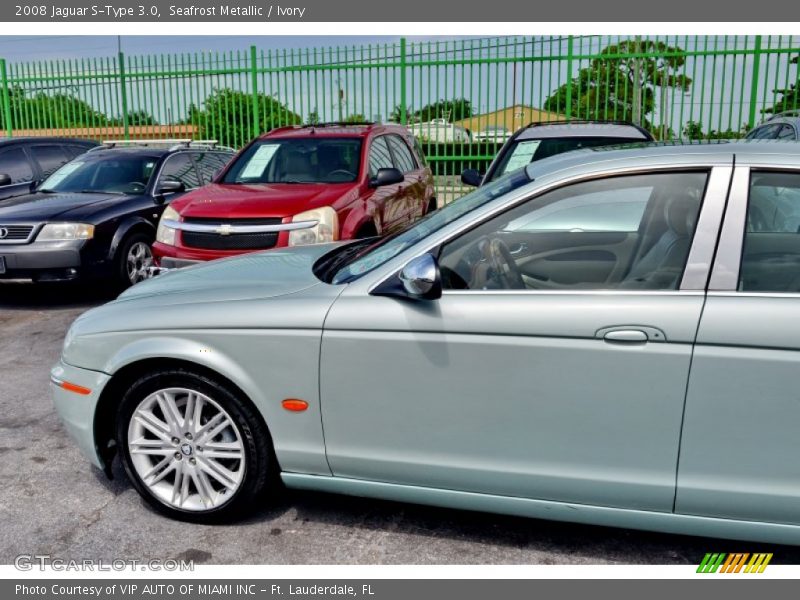 Seafrost Metallic / Ivory 2008 Jaguar S-Type 3.0