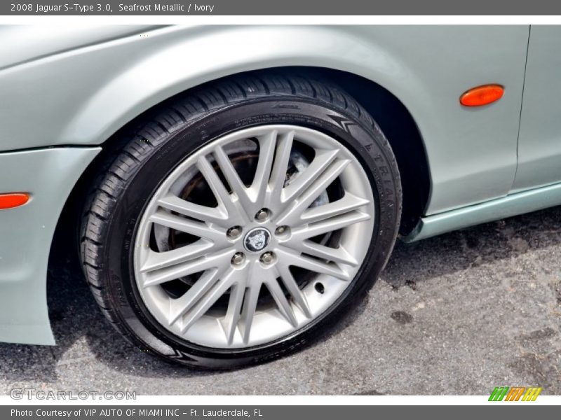Seafrost Metallic / Ivory 2008 Jaguar S-Type 3.0
