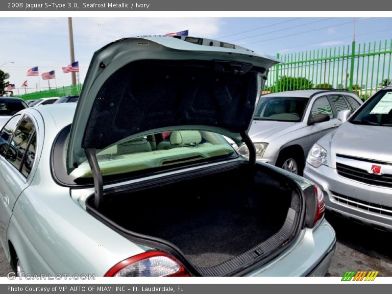 Seafrost Metallic / Ivory 2008 Jaguar S-Type 3.0