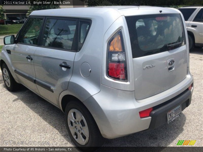 Bright Silver / Black Cloth 2011 Kia Soul 1.6