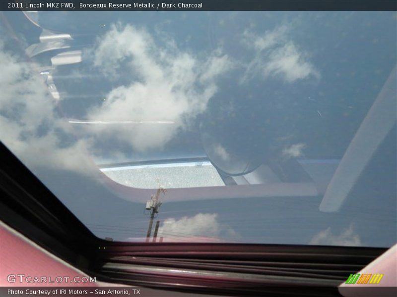 Bordeaux Reserve Metallic / Dark Charcoal 2011 Lincoln MKZ FWD