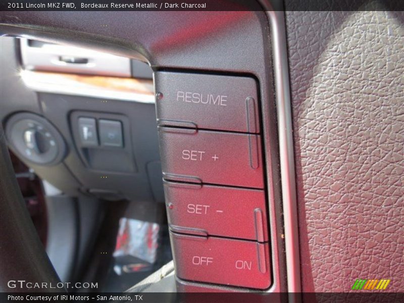 Bordeaux Reserve Metallic / Dark Charcoal 2011 Lincoln MKZ FWD