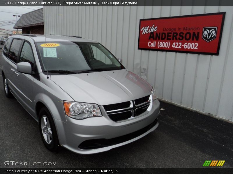 Bright Silver Metallic / Black/Light Graystone 2012 Dodge Grand Caravan SXT