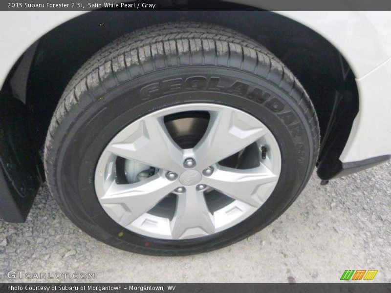 Satin White Pearl / Gray 2015 Subaru Forester 2.5i