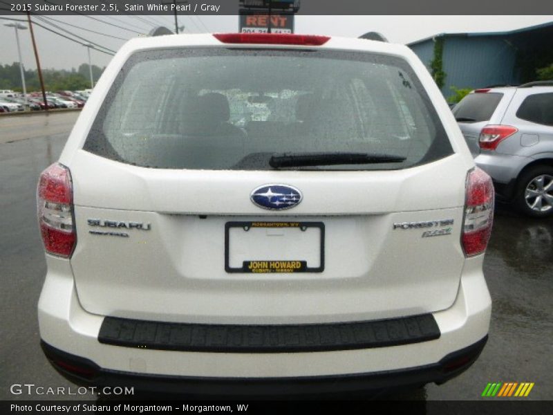 Satin White Pearl / Gray 2015 Subaru Forester 2.5i