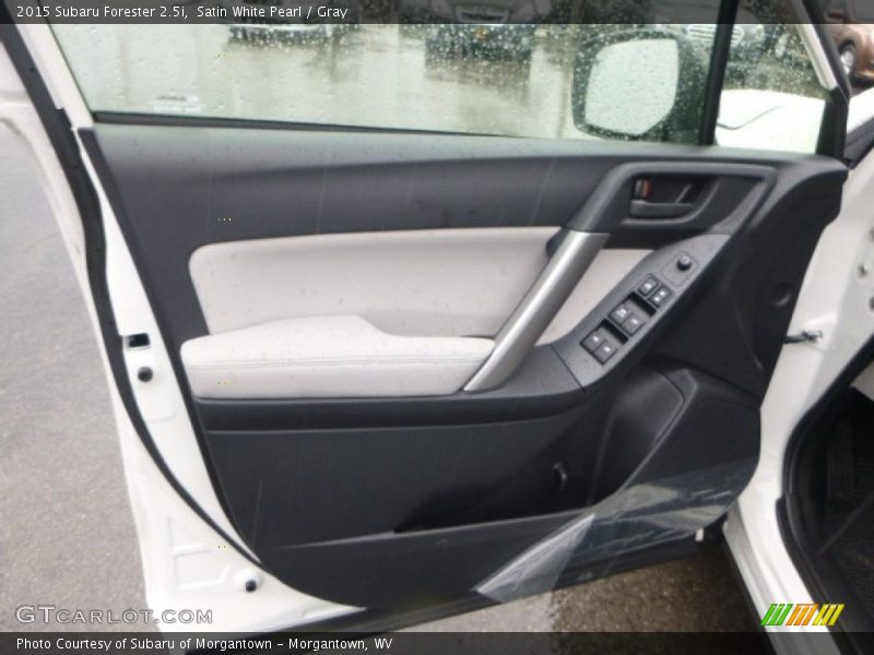 Satin White Pearl / Gray 2015 Subaru Forester 2.5i