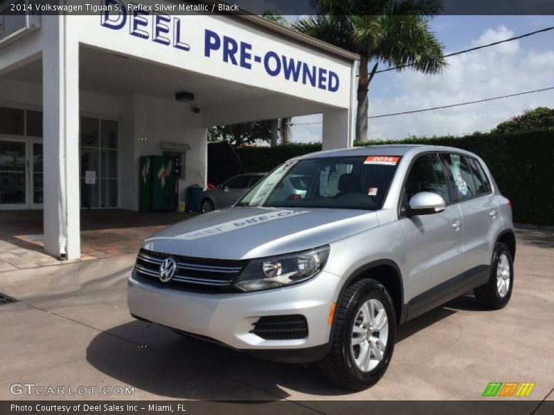 Reflex Silver Metallic / Black 2014 Volkswagen Tiguan S