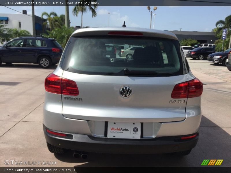 Reflex Silver Metallic / Black 2014 Volkswagen Tiguan S