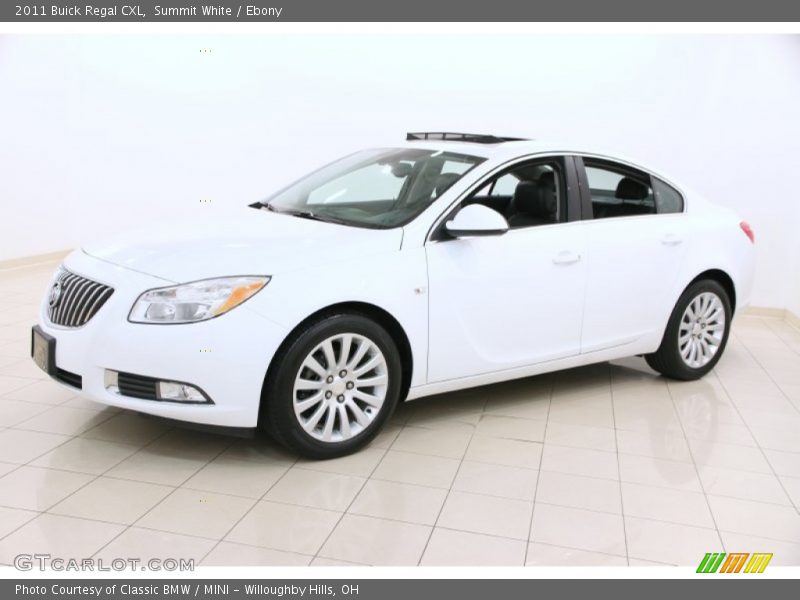 Front 3/4 View of 2011 Regal CXL