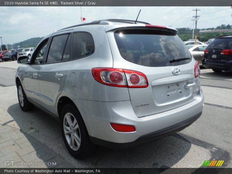 Radiant Silver / Gray 2010 Hyundai Santa Fe SE 4WD
