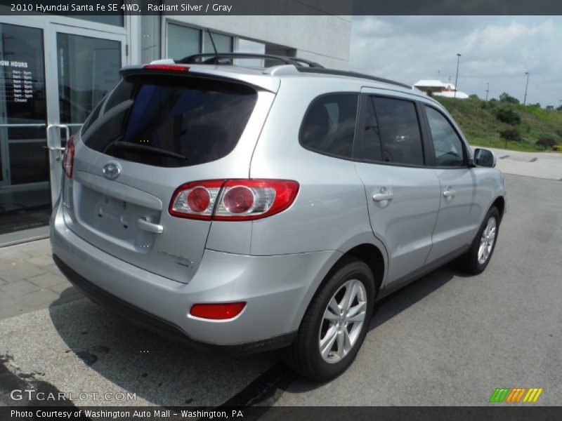 Radiant Silver / Gray 2010 Hyundai Santa Fe SE 4WD