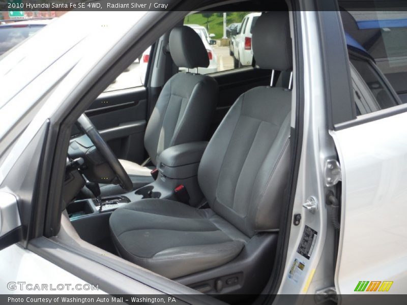 Radiant Silver / Gray 2010 Hyundai Santa Fe SE 4WD